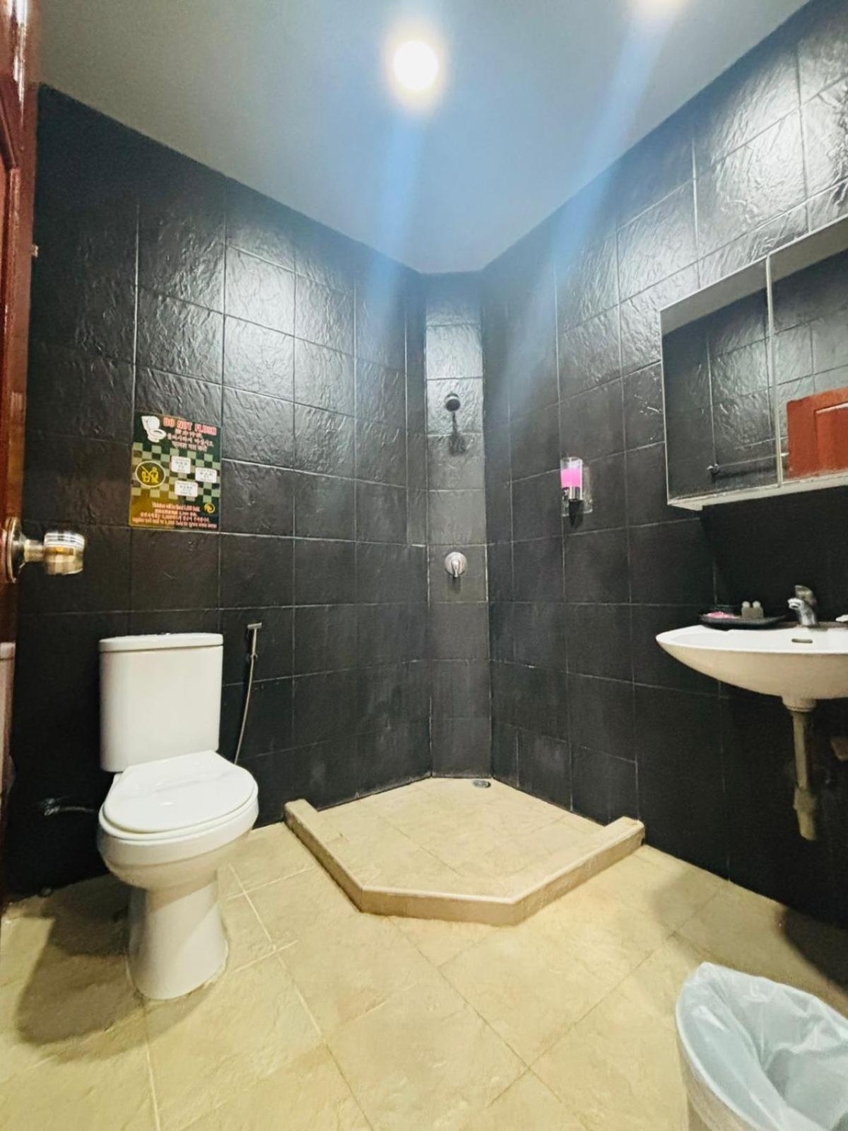 The Ace 6 Bedroom 6 Bathroom Villa Pattaya