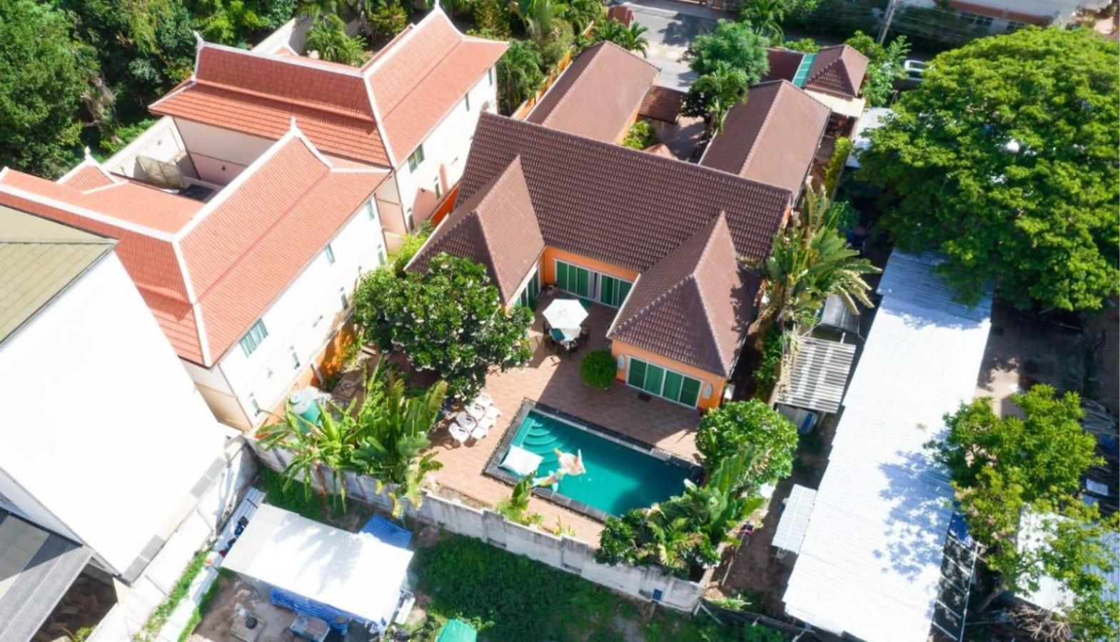 The Ace 6 Bedroom 6 Bathroom
